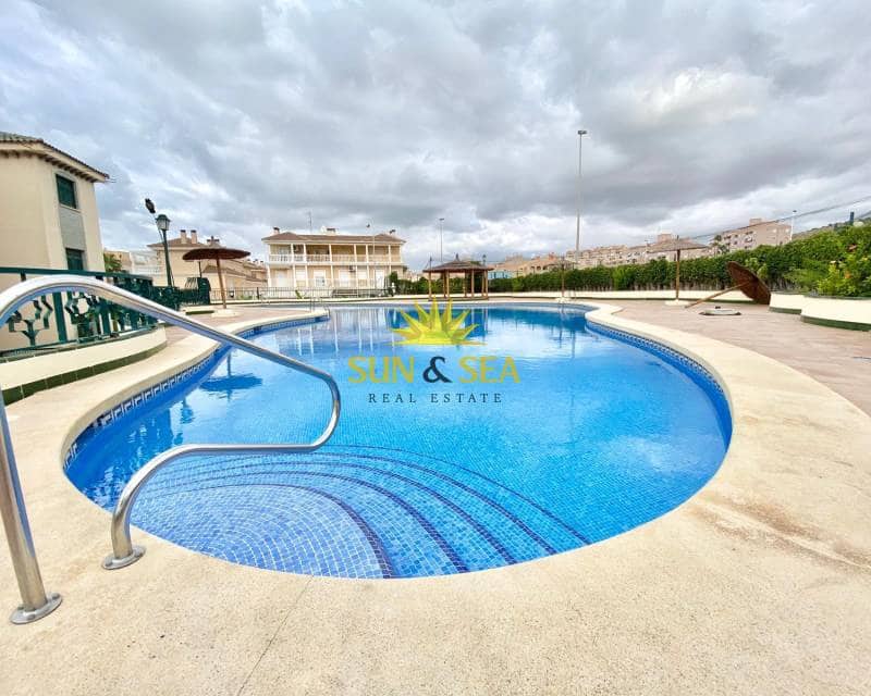 Apartamento de 2 habitaciones en Santa Pola en alquiler con piscina garaje - 650 € (Ref: 8528547)