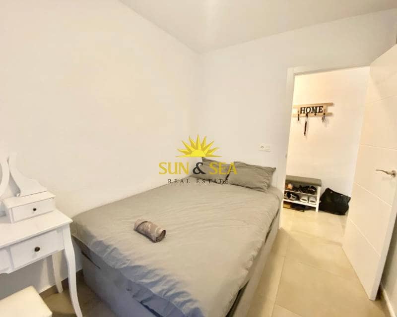 Appartement de 3 chambres à louer à Torrevieja - 1 500 € (Ref: 8562503)