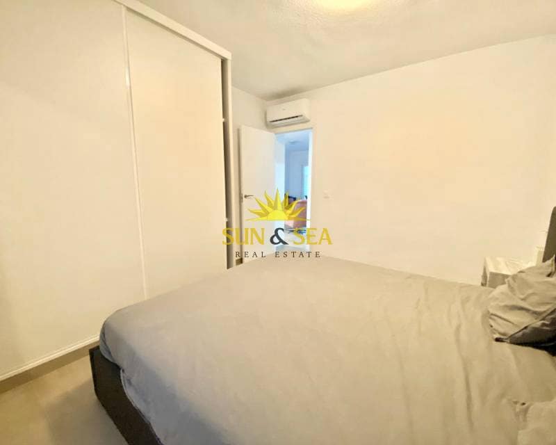 Appartement de 3 chambres à louer à Torrevieja - 1 500 € (Ref: 8562503)