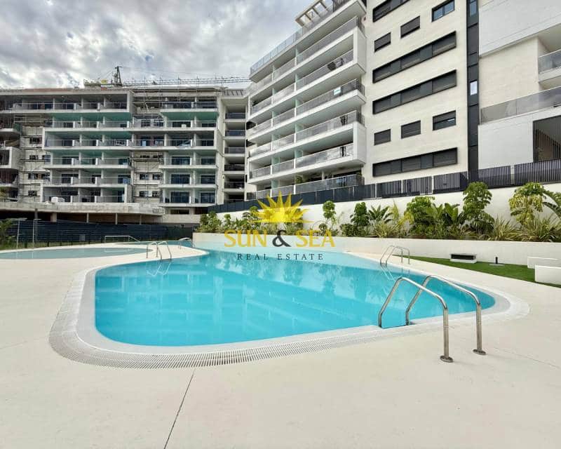 3 camera da letto Appartamento da affittare in Campoamor con piscina garage - 2.000 € (Rif: 8579133)