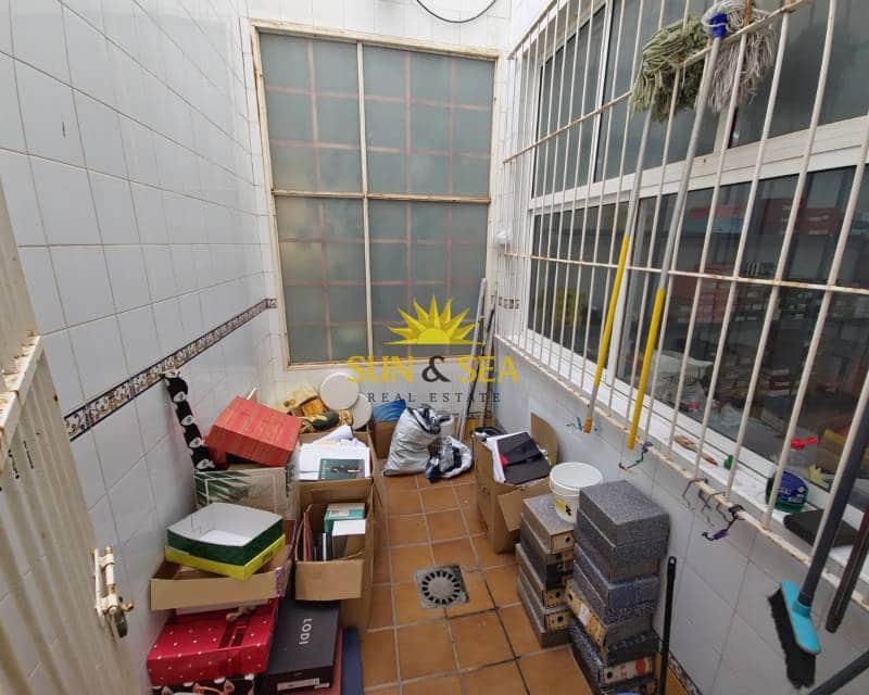 1 slaapkamer Commercieel te huur in Guardamar del Segura - € 1.300 (Ref: 8580962)