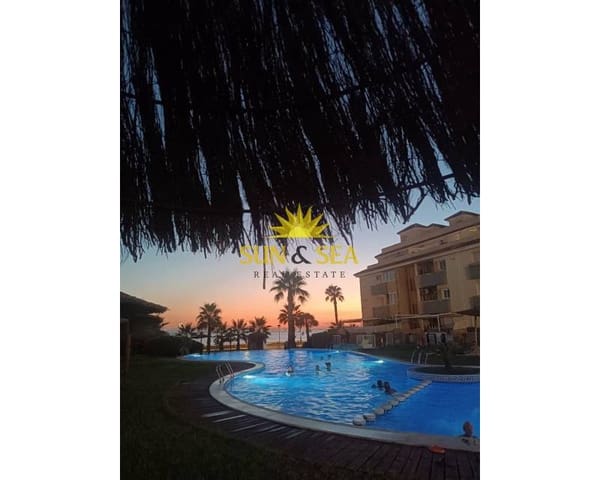 Appartement de 2 chambres à louer à La Manga del Mar Menor avec piscine garage - 800 € (Ref: 8594509)