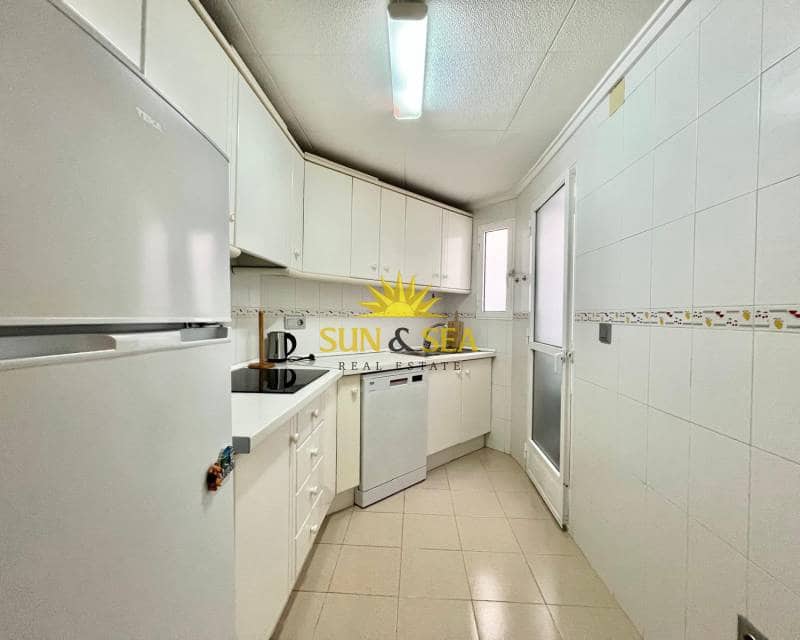 2 soveværelse Lejlighed til leje i Guardamar del Segura med garage - € 800 (Ref: 8607728)