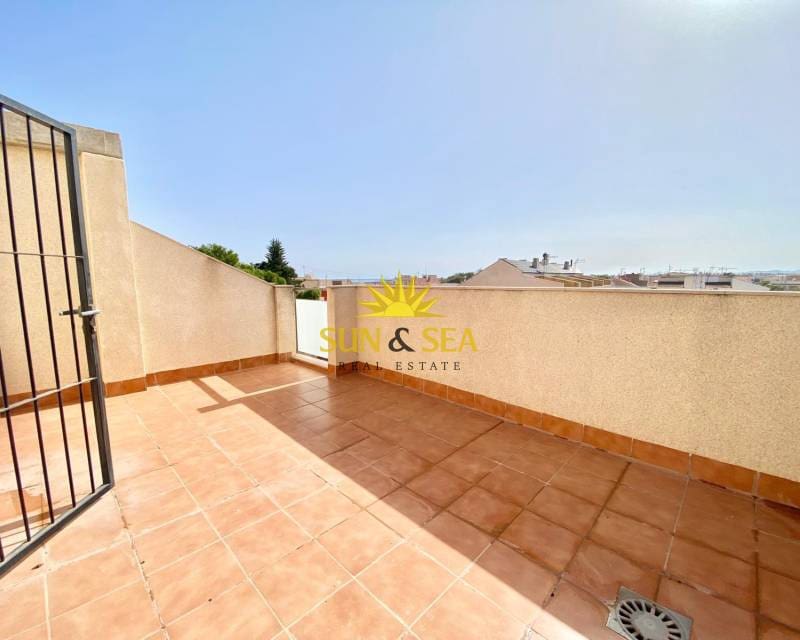 4 sypialnia Willa do wynajęcia w Torre de la Horadada z garażem - 850 € (Ref: 8608812)