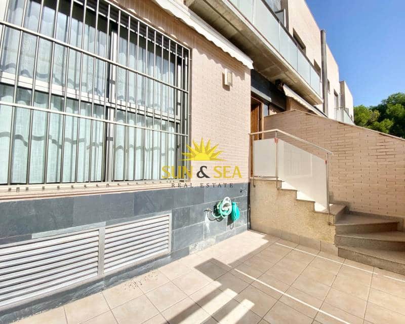 4 sypialnia Willa do wynajęcia w Torre de la Horadada z garażem - 850 € (Ref: 8608812)