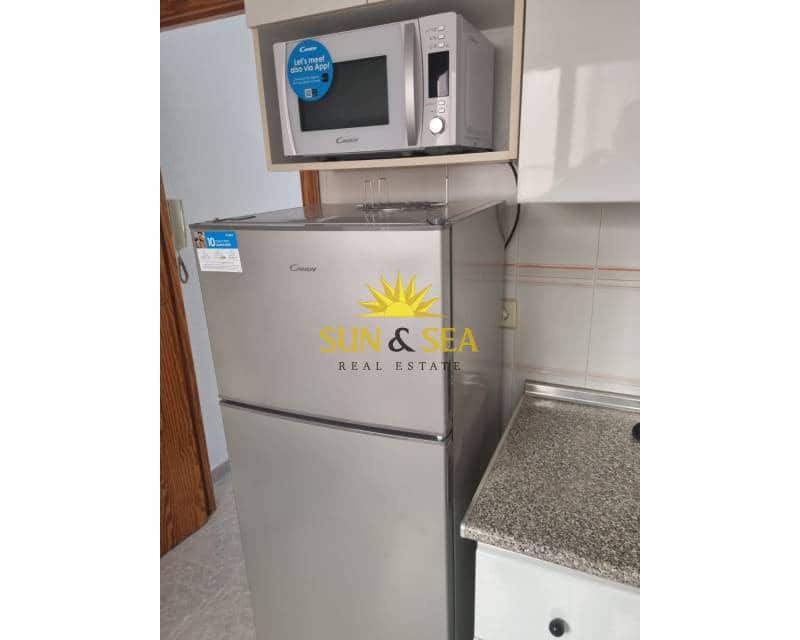 Apartamento de 2 habitaciones en Los Urrutias en alquiler - 550 € (Ref: 8611773)