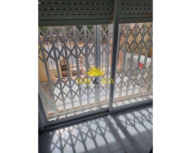 Apartamento de 2 habitaciones en Los Urrutias en alquiler - 550 € (Ref: 8611773)