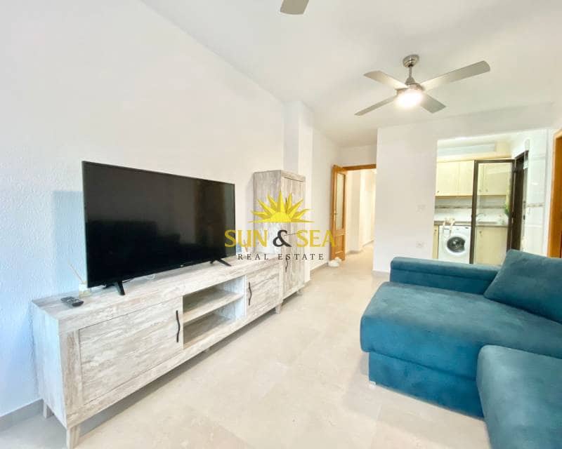 Apartamento de 2 habitaciones en Guardamar del Segura en alquiler vacacional - 700 € (Ref: 8620990)