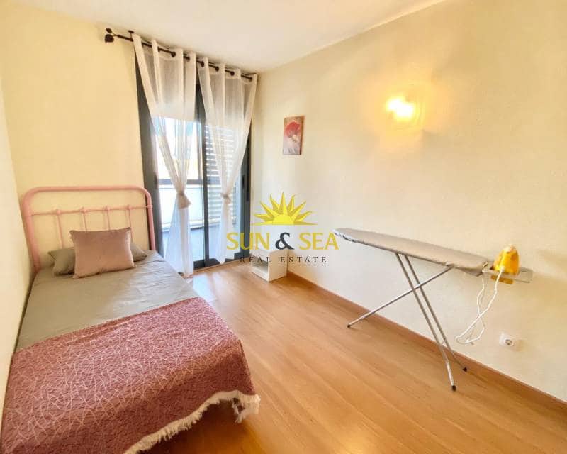 3 bedroom Apartment for rent in Alicante / Alacant city with garage - € 1,250 (Ref: 8626172)