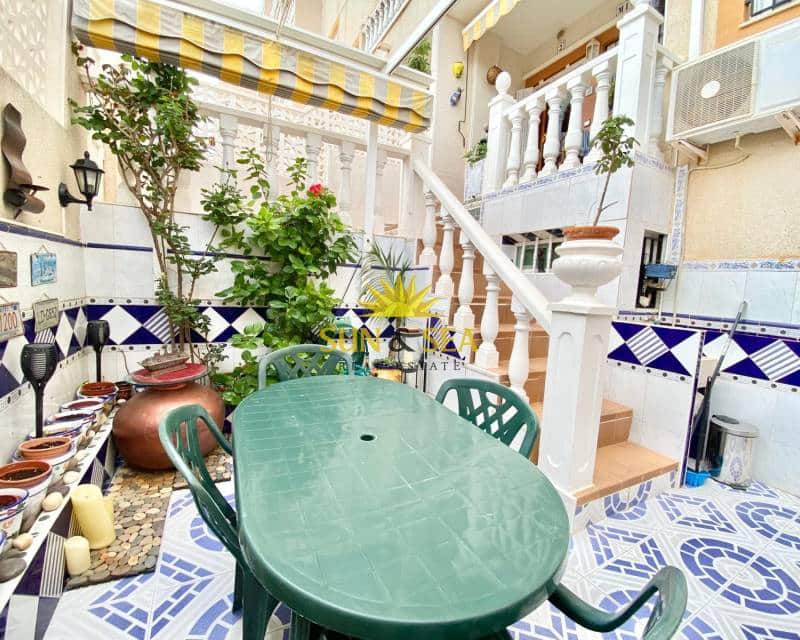 1 sypialnia Dom do wynajęcia w Torrevieja z basenem - 650 € (Ref: 8628085)