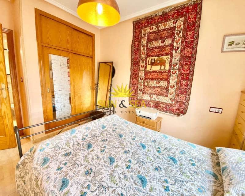 1 sypialnia Dom do wynajęcia w Torrevieja z basenem - 650 € (Ref: 8628085)