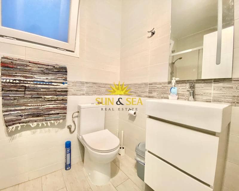2 bedroom Apartment for rent in Torrevieja - € 850 (Ref: 8633971)