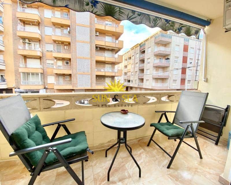 2 bedroom Apartment for rent in Torrevieja - € 850 (Ref: 8633971)