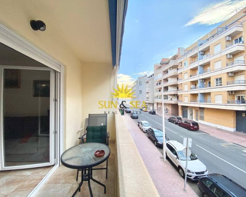 2 bedroom Apartment for rent in Torrevieja - € 850 (Ref: 8633971)