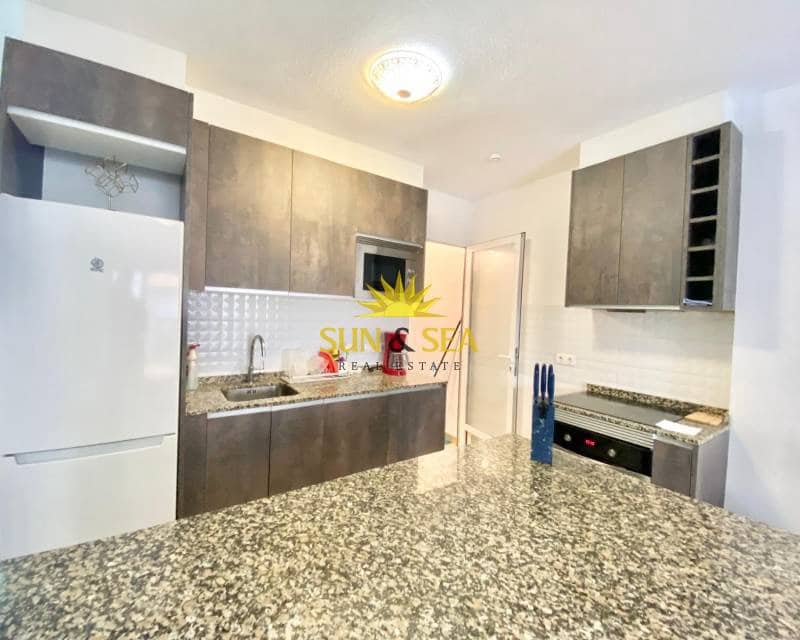 2 bedroom Apartment for rent in Torrevieja - € 850 (Ref: 8633971)