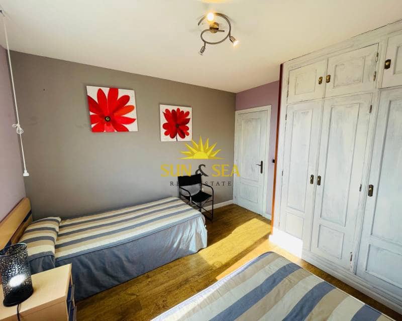 2 sovrum Lägenhet att hyra i La Manga del Mar Menor med pool garage - 1 000 € (Ref: 8635057)
