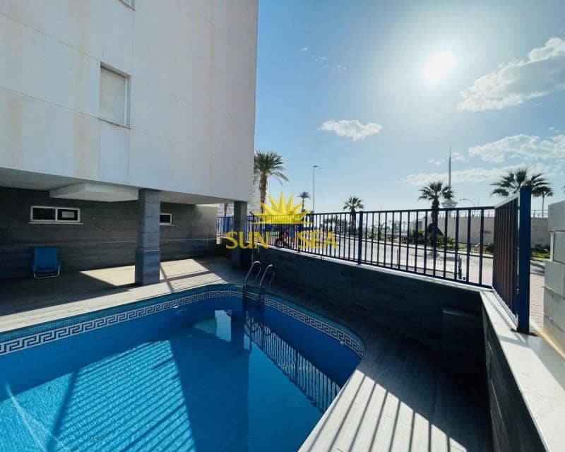 2 sovrum Lägenhet att hyra i La Manga del Mar Menor med pool garage - 1 000 € (Ref: 8635057)