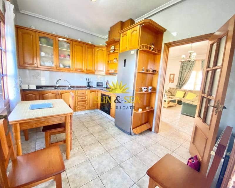 4 bedroom Villa for sale in Daya Nueva with garage - € 350,000 (Ref: 8635568)