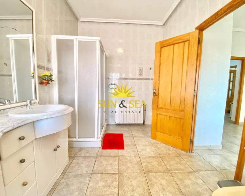 4 bedroom Villa for sale in Daya Nueva with garage - € 350,000 (Ref: 8635568)