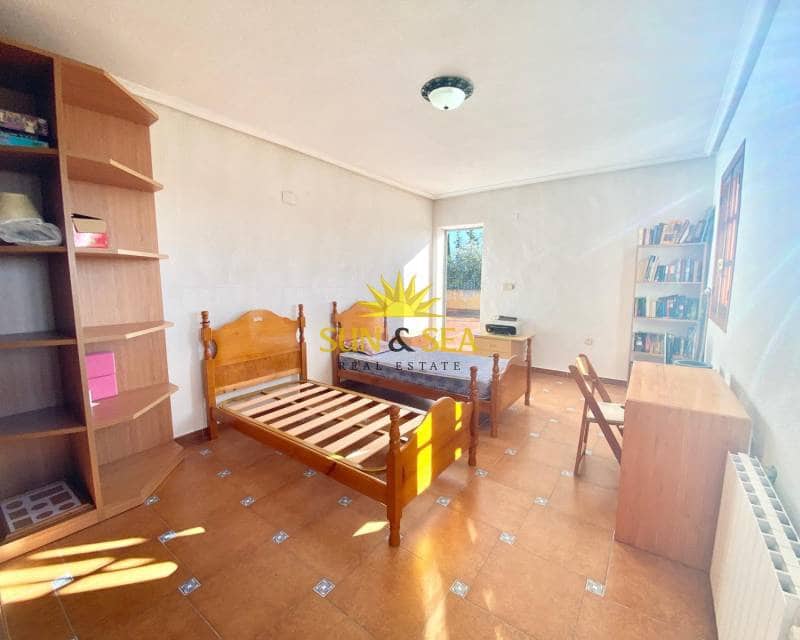 4 bedroom Villa for sale in Daya Nueva with garage - € 350,000 (Ref: 8635568)