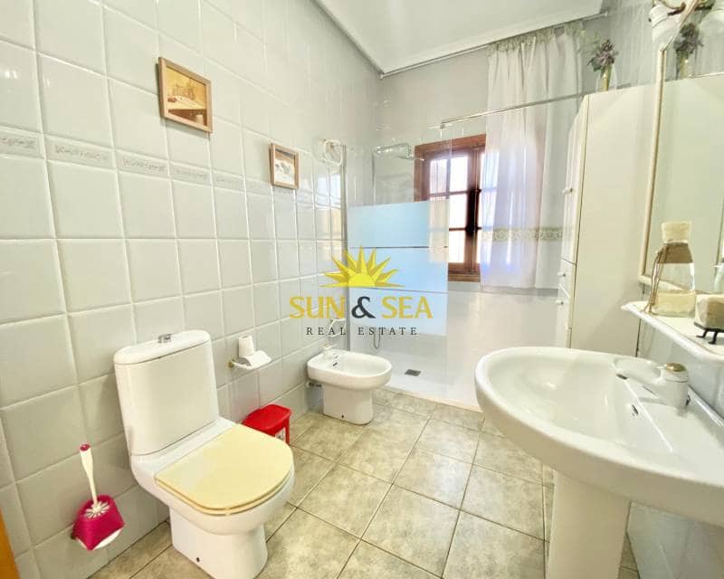 4 bedroom Villa for sale in Daya Nueva with garage - € 350,000 (Ref: 8635568)