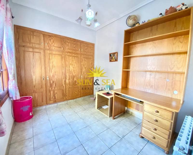 4 bedroom Villa for sale in Daya Nueva with garage - € 350,000 (Ref: 8635568)