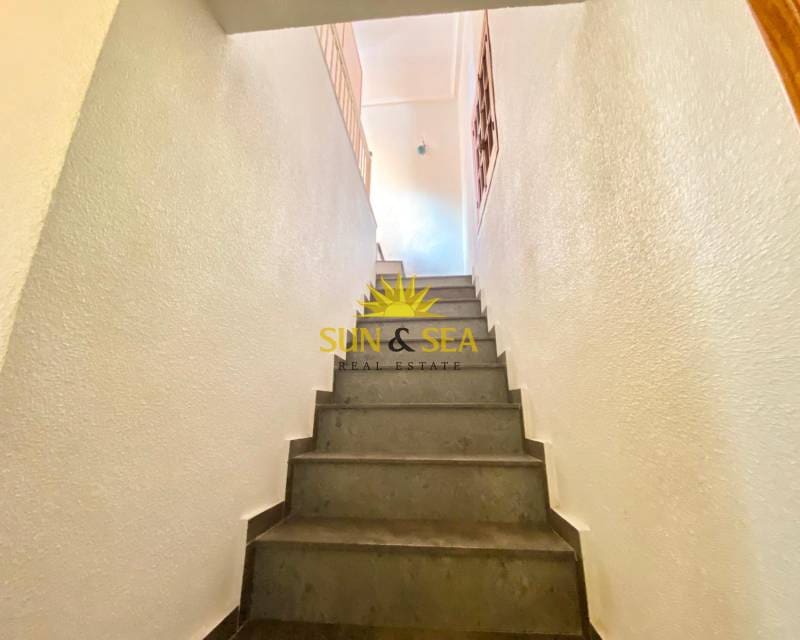 4 bedroom Villa for sale in Daya Nueva with garage - € 350,000 (Ref: 8635568)