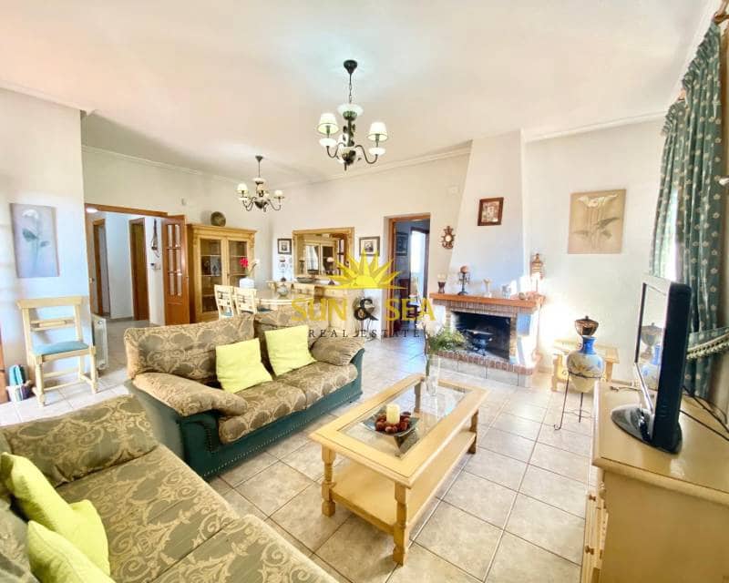 4 bedroom Villa for sale in Daya Nueva with garage - € 350,000 (Ref: 8635568)