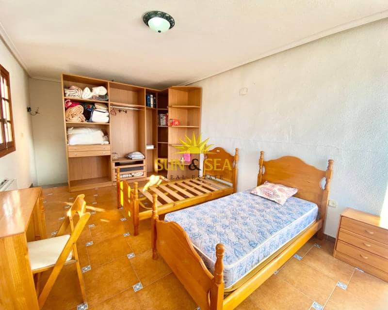 4 bedroom Villa for sale in Daya Nueva with garage - € 350,000 (Ref: 8635568)