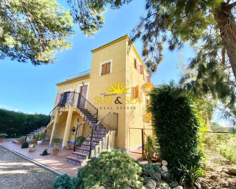 4 bedroom Villa for sale in Daya Nueva with garage - € 350,000 (Ref: 8635568)