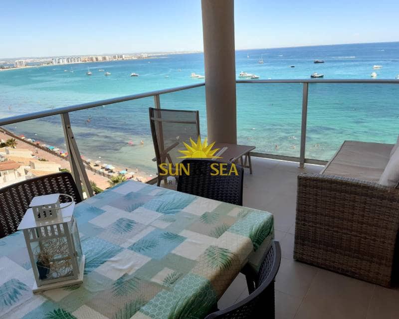 2 soveværelse Penthouse til leje i La Manga del Mar Menor med swimmingpool garage - € 880 (Ref: 8637369)
