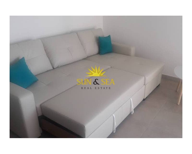 2 soveværelse Penthouse til leje i La Manga del Mar Menor med swimmingpool garage - € 880 (Ref: 8637369)