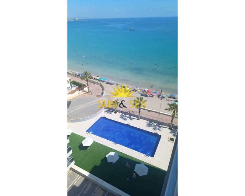 2 soveværelse Penthouse til leje i La Manga del Mar Menor med swimmingpool garage - € 880 (Ref: 8637369)