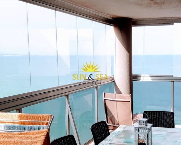 2 makuuhuone Kattohuoneisto vuokrattavana paikassa La Manga del Mar Menor mukana uima-altaan 
autotalli - 880 € (Ref: 8637369)