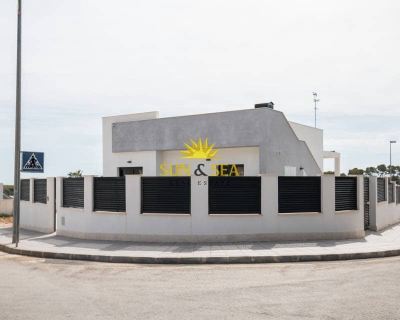 3 bedroom Villa for sale in Pinar de Campoverde with pool garage - € 472,670 (Ref: 8640217)