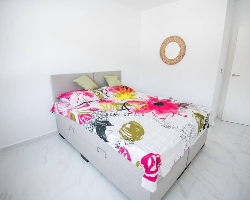 3 camera da letto Villa in vendita in Pinar de Campoverde con piscina garage - 463.716 € (Rif: 8640219)