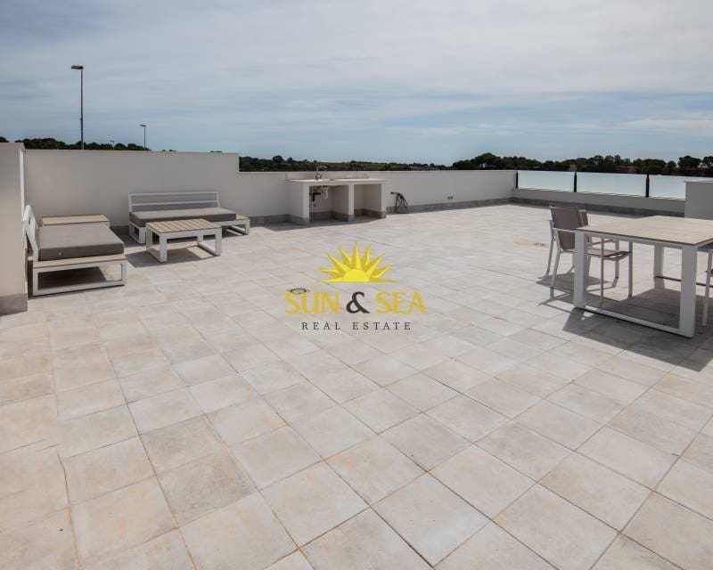 3 camera da letto Villa in vendita in Pinar de Campoverde con piscina garage - 463.716 € (Rif: 8640219)