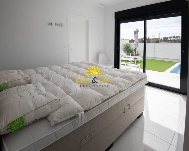 3 camera da letto Villa in vendita in Pinar de Campoverde con piscina garage - 463.716 € (Rif: 8640219)