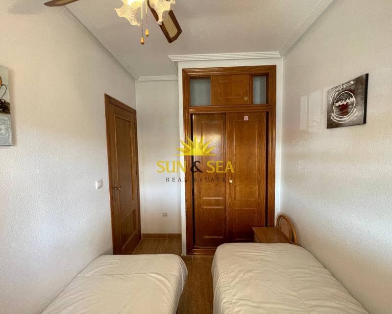 2 quarto Apartamento para arrendar em Playa Flamenca com piscina - 800 € (Ref: 8648605)