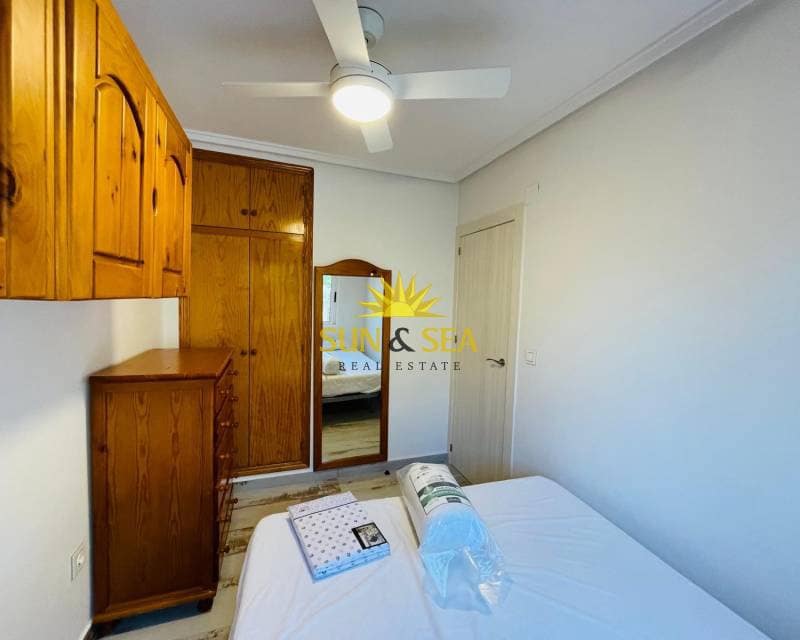 2 slaapkamer Appartement te huur in Torre del Moro met zwembad garage - € 1.200 (Ref: 8651461)