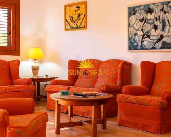 5 bedroom Villa for rent in La Manga del Mar Menor with pool garage - € 1,500 (Ref: 8655856)