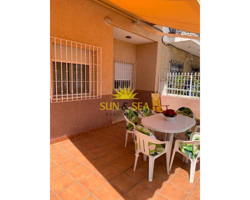 4 makuuhuone Huoneisto myytävänä paikassa Los Narejos - 300 000 € (Ref: 8657666)