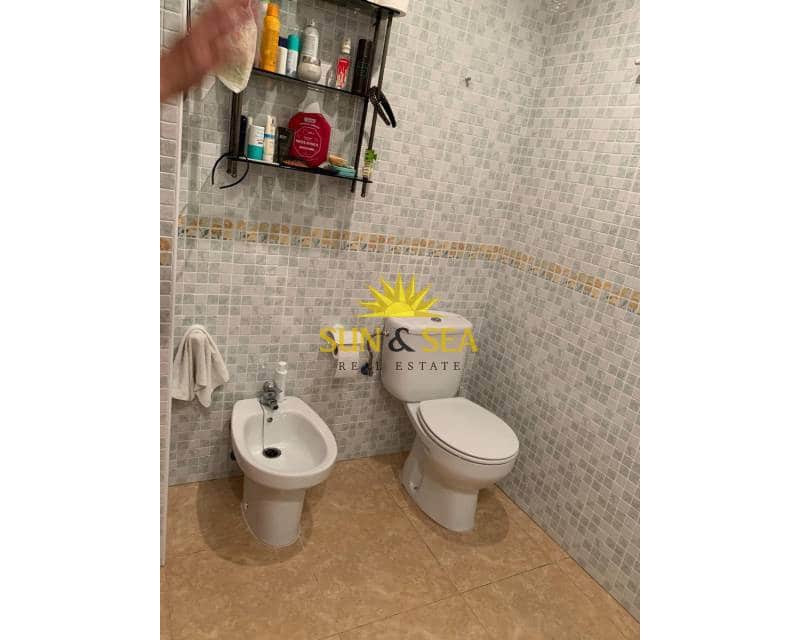 4 makuuhuone Huoneisto myytävänä paikassa Los Narejos - 300 000 € (Ref: 8657666)