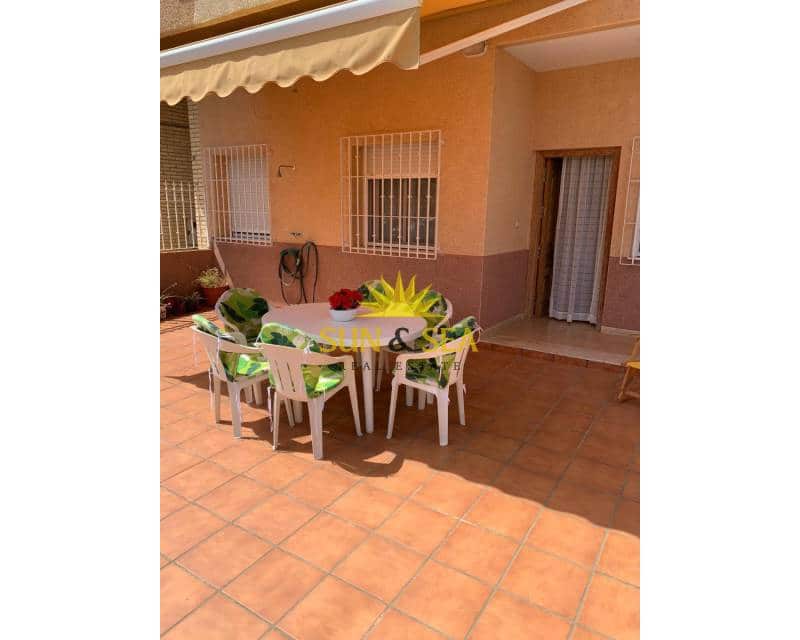 4 makuuhuone Huoneisto myytävänä paikassa Los Narejos - 300 000 € (Ref: 8657666)