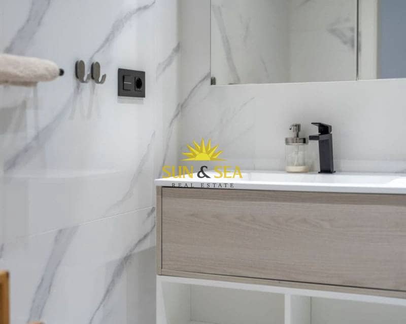 3 camera da letto Appartamento in vendita in Torrevieja con garage - 299.000 € (Rif: 8665938)