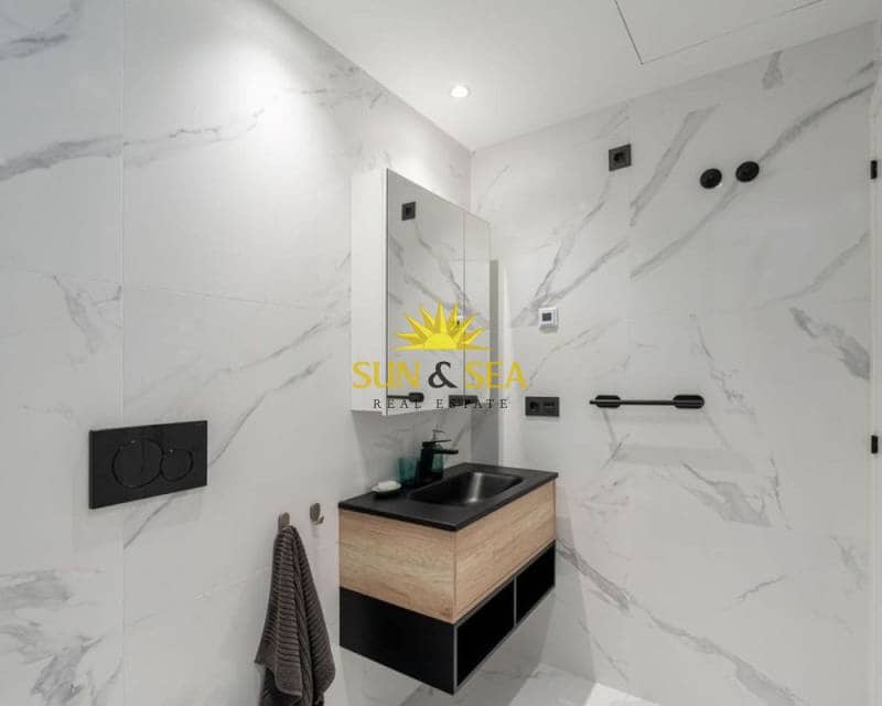 3 camera da letto Appartamento in vendita in Torrevieja con garage - 299.000 € (Rif: 8665938)