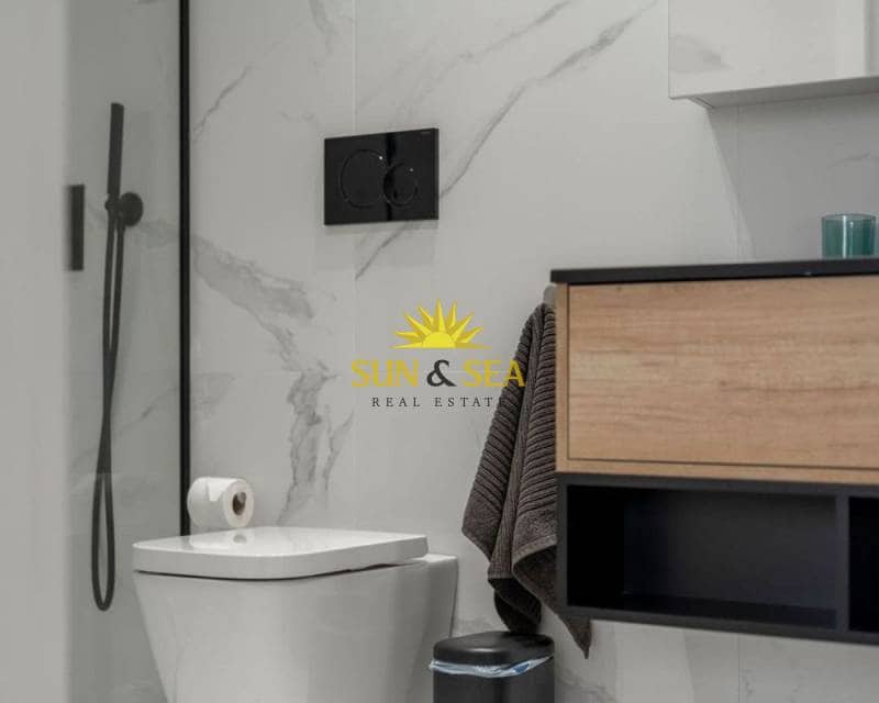 3 camera da letto Appartamento in vendita in Torrevieja con garage - 299.000 € (Rif: 8665938)