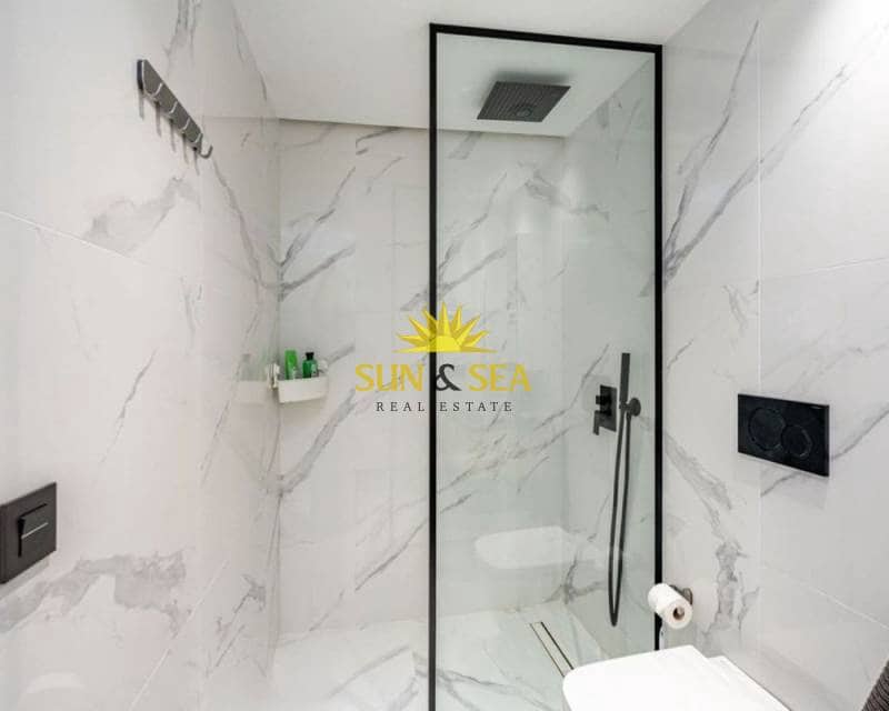 3 camera da letto Appartamento in vendita in Torrevieja con garage - 299.000 € (Rif: 8665938)