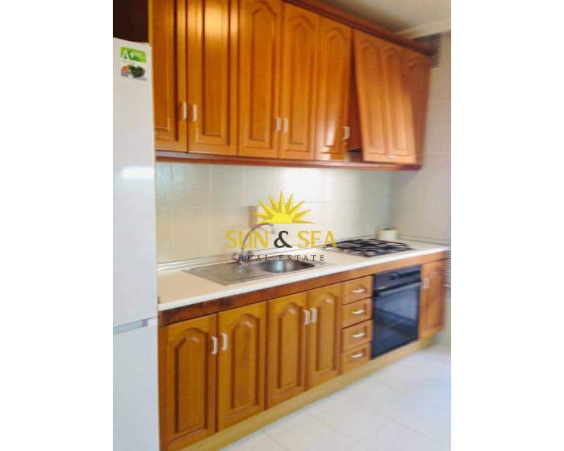 3 sovrum Lägenhet att hyra i La Manga del Mar Menor med pool garage - 1 500 € (Ref: 8666970)