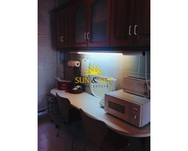 3 sovrum Lägenhet att hyra i La Manga del Mar Menor med pool garage - 1 500 € (Ref: 8666970)